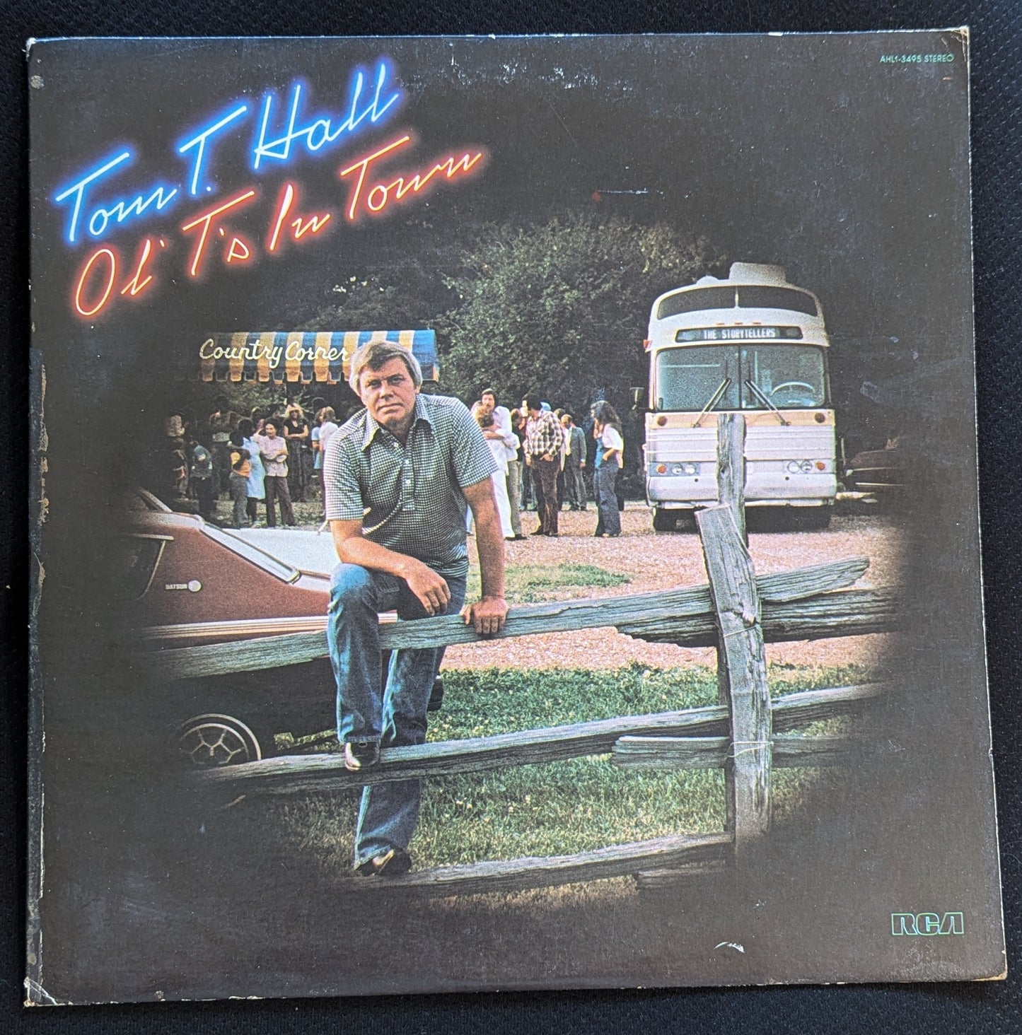 TOM T HALL Ol' T's In Town LP Vinyl Record 1979 RCA Victor AHL1-3495 Country (VG+ Vinyl, G+ Sleeve)